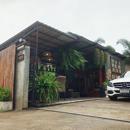 Casa Malee Hotel เชียงใหม่ ภายนอก รูปภาพ
