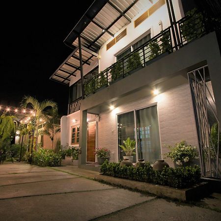 Casa Malee Hotel เชียงใหม่ ภายนอก รูปภาพ